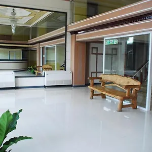 ** Hotel Uno Philippines